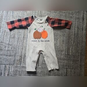 SHEIN Cream Textured Baby Romper